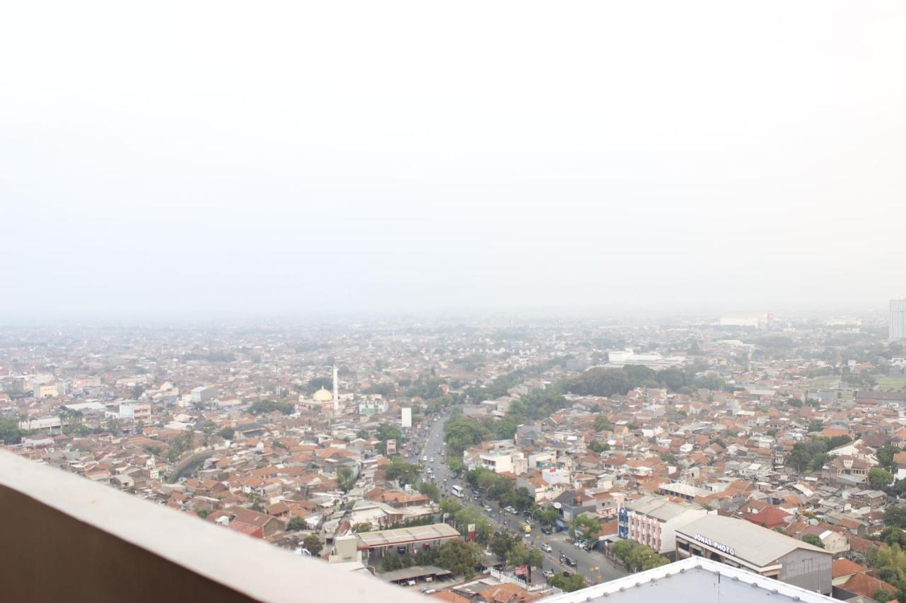 Deluxe 2br At Newton With Mountain View By Travelio * Bandung